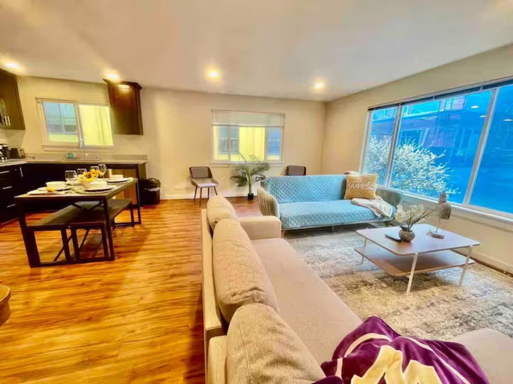 Luxury 4-suite Retreat Hotel